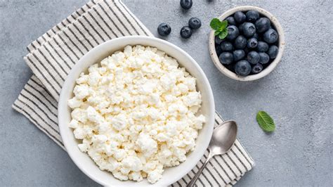 Cottage cheese benefits: why it's so good for us and 3 recipes