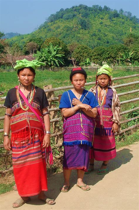 Women at Thatafang edited 2 | Karen people, Karen dress, Thailand fashion