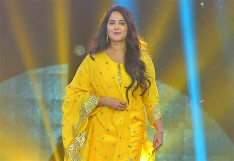 Anushka Shetty Biography - Age, Height, Husband, Education, Life Story, Net Worth and More - BIOJANO