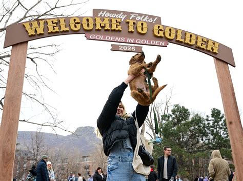 PHOTOS: Thousands of Golden Retrievers attend annual Goldens in Golden
