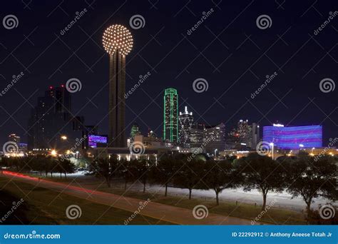Dallas Texas at night stock photo. Image of city, building - 22292912