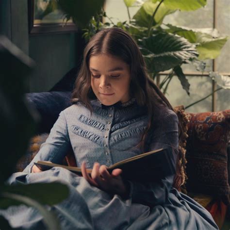 Emily Dickinson | Dickinson, Woman reading, Emily dickinson