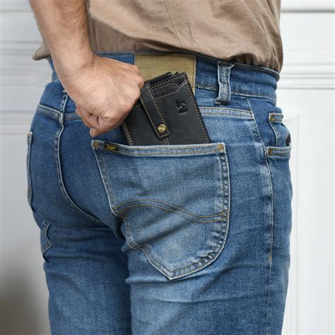 Shop Men's Leather Wallets Online | Gift for Him | Mahetri — MaheTri