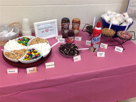 Pin by Sarah Toporski on Crafts & Such | Icecream bar, Ice cream sundae ...