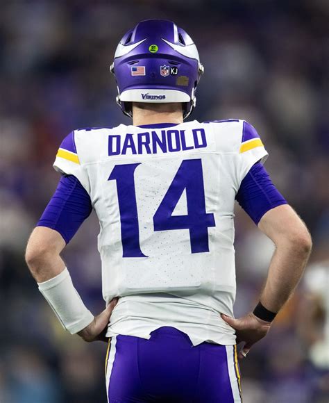 Commanders vs Vikings Prediction — AI Finds Must Bet Lines & Props (Dec 07)