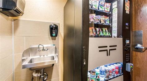 ECONO LODGE - MAYO CLINIC AREA (Rochester) - Motel Reviews, Photos ...