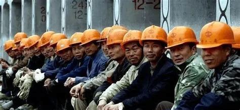 《洪流》在京签售37农民工与南都记者交流(图)-搜狐滚动