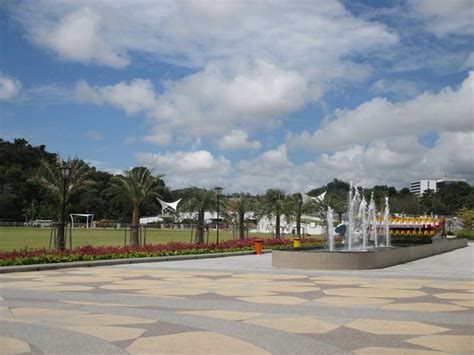 Taman Mahkota Jubli Emas (Bandar Seri Begawan) - 2020 What to Know ...