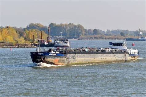 WESER-SERVICE, Tanker - Details and current position - ENI 04803880 ...