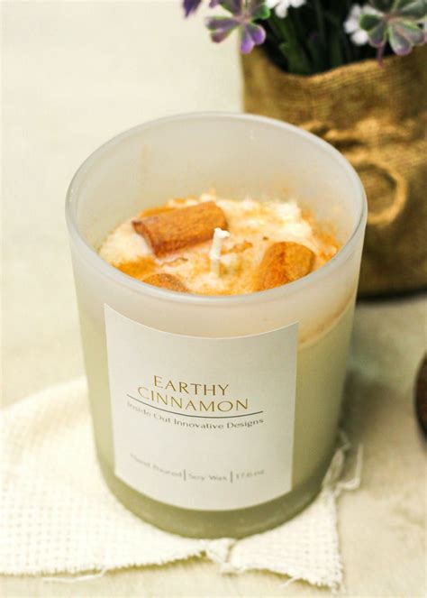 Get Earthy Cinnamon Soy Candle with Frost Glass Jar And Wooden Lid Burn ...