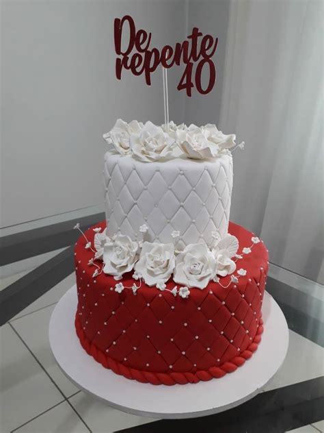Pin de cheryma flowers em Red gold and white cake | Bolos de ...