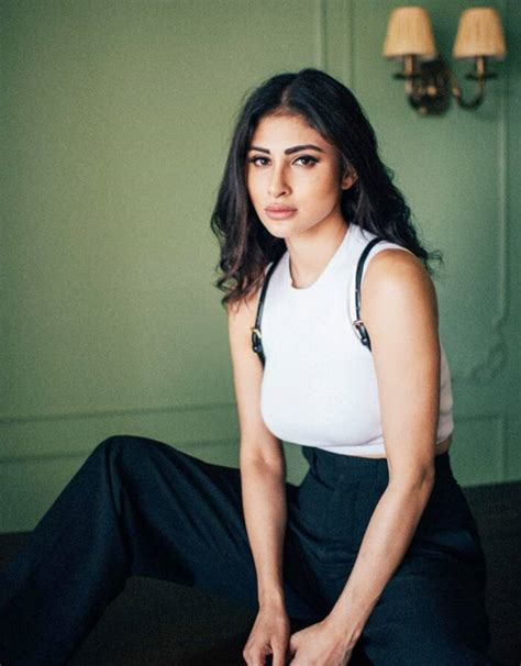 Mouni Roy Can Make Even Basic Suspenders Look Sexy on Her, Here's The ...