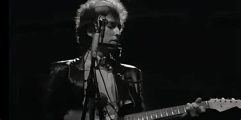 Bob Dylan's "Like A Rolling Stone" Meaning Explained & Who The Lyrics ...