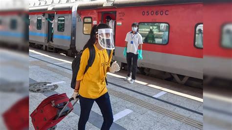 Railway cancels many trains due to Punjab kisan agitation : पंजाब में ...