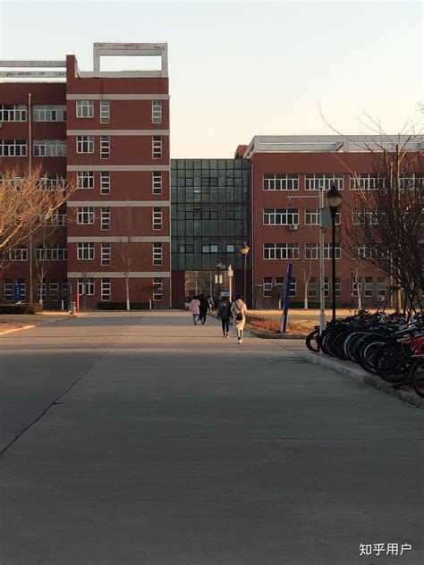唐山学院是几本怎么样现在更名唐山大学了吗？宿舍环境如何？