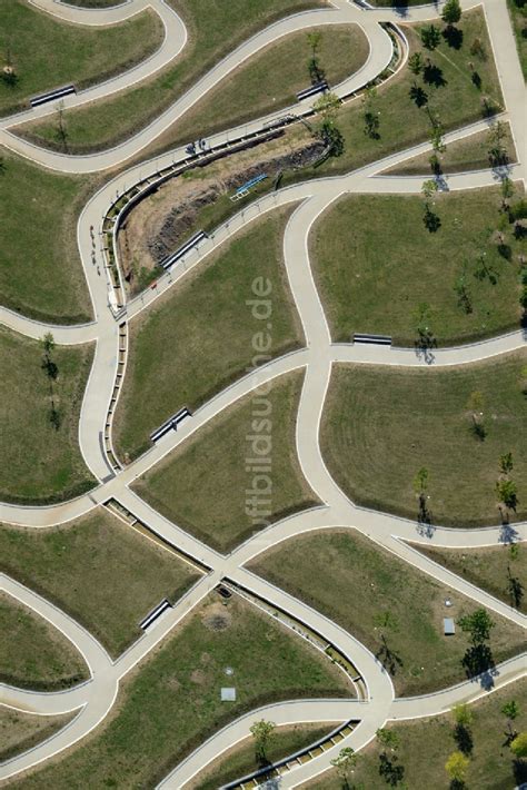Luftbild Stuttgart - Parkanlage mit Wege- Labyrinth Höhenpark am ...