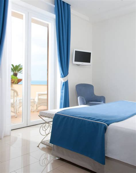 Rooms and Suites in Sorrento | Hotel Corallo, 4 stars