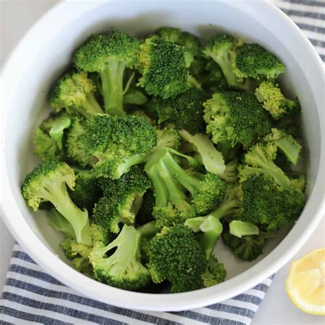 Steam Broccoli In Microwave