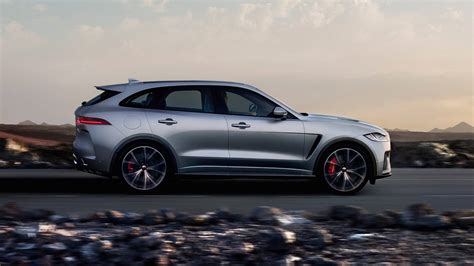 2019 Jaguar F-Pace SVR Review: 550 Horsepower "Magnificent beast" - Drishti Magazine