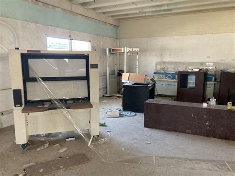 Abandoned school in East austin texas! : r/abandoned