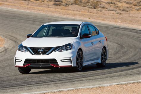 Nissan Sentra NISMO 2017: Primer Vistazo - Motor Trend en Español