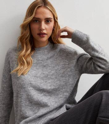 Pale Grey Knit Crew Neck Jumper | New Look