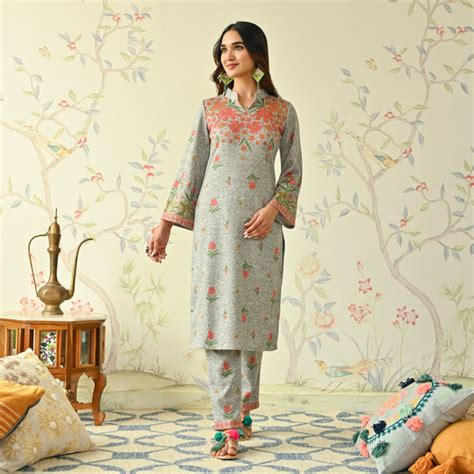 Buy Latest Designer Clothing Collection Online 2024 – Page 4 – Rustorange