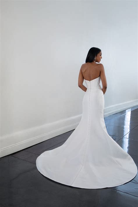 1557 by Martina Liana - Strapless Mikado Wedding Dress Sample – The White Flower - martina liana 1557