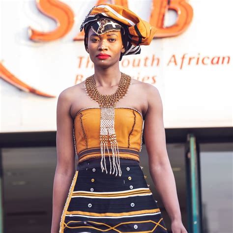 The most famous traditional clothing in the Ivory Coast - Reny styles