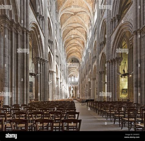 Rouen catedral interior hi-res stock photography and images - Alamy