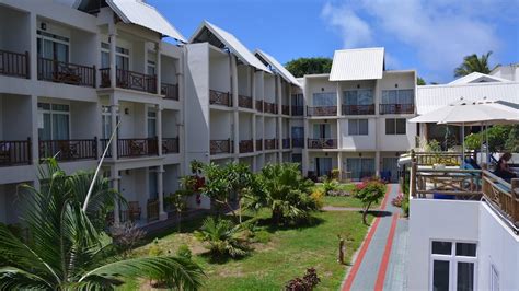 Le Peninsula Bay Beach Resort & Spa - Tripopola