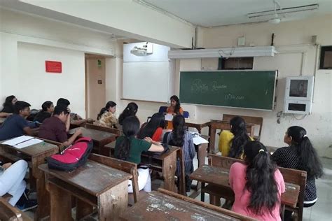 Lala Lajpat Rai College of Commerce and Economics Mumbai Campus: Photos ...