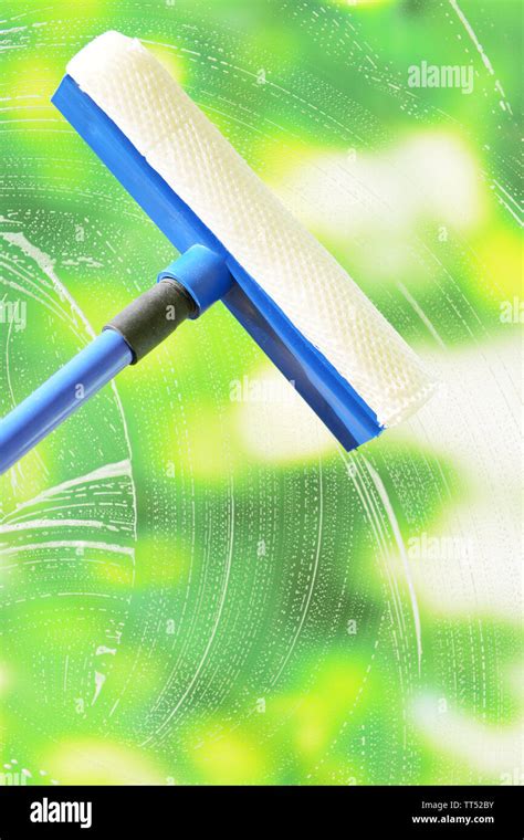 Cleaning Windows Outside 的图像结果