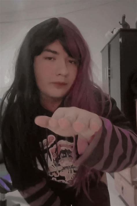 ~I can be your big sister :3 : r/femboy