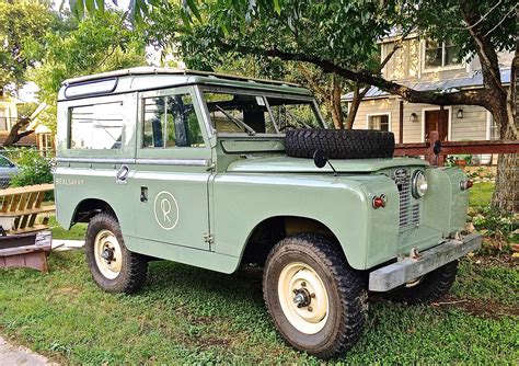 Land Rover Four Wheel Drive Station Wagon in S. Central Austin | ATX Car Pictures | My Pics from ...