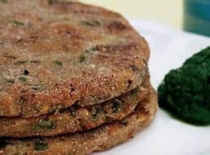 Navratri special: Upvaas Thalipeeth (faraal recipe) | TheHealthSite.com