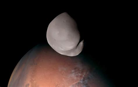 UAE Mars Mission Captures Closest and Most Detailed View of Mars Moon ...