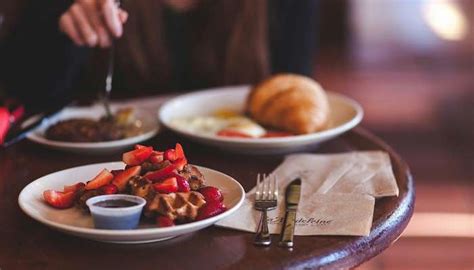 Valentine’s Day In Mumbai 2026: 19 Ways To Spend It Right