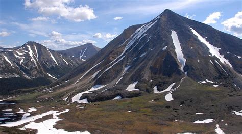 INN ON THE VALLEY (Grande Cache, Alberta) - Inn Reviews & Photos ...