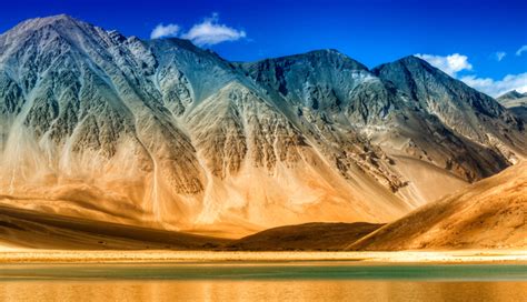 5 Most Beautiful Lakes To Visit in India - lifeberrys.com