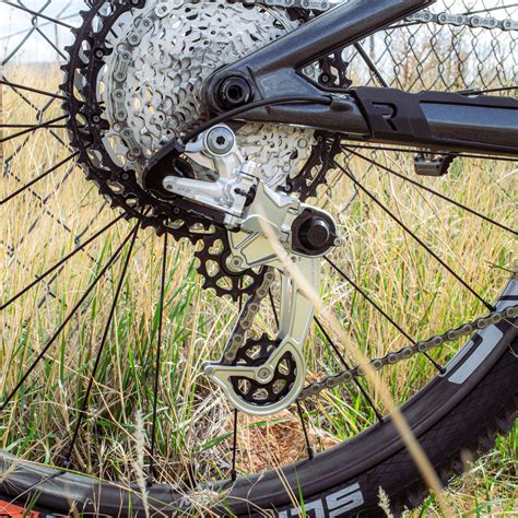 The Best MTB Pedals in 2025 - BikeMag
