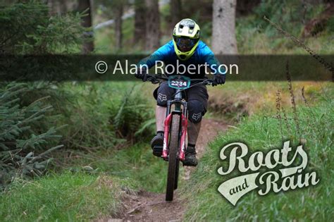 Tom WILCOX (vet) 2234 - Roots & Rain
