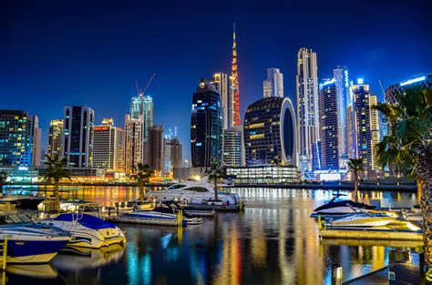Abu Dhabi vs Dubai - differences, which to choose? | Two Continents | Two Continents