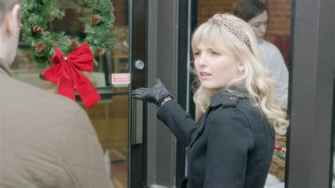 CHRISTMAS LOVERS ANONOYMOUS – Nicely Entertainment