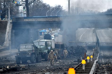 俄方称乌军炮击俄别尔哥罗德州一处军火库引发爆炸_凤凰网