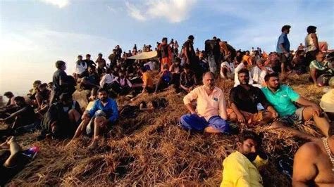 പുല്ലുമേട്ടിൽ ശരണംവിളികൾ മുഴങ്ങി ആയിരങ്ങൾ ദർശന സാഫല്യം നേടി - LOCAL ...