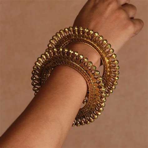 Aashvi Silver Bracelet | Motifs India, Mumbai – Alluring, Featuring ...