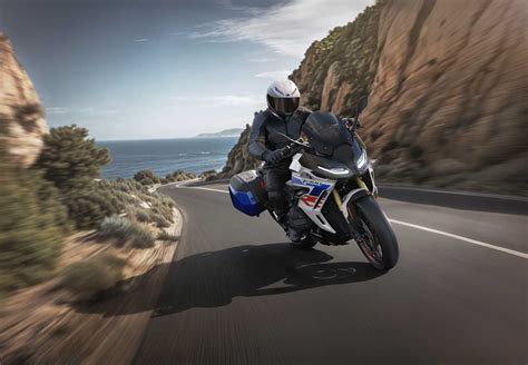 BMW Motorrad presents the new BMW R 1300 RS.