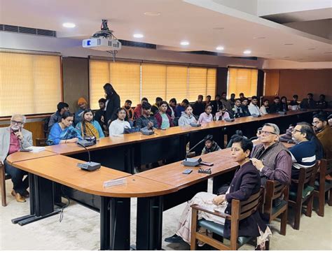 Dyal Singh Evening College | University of Delhi