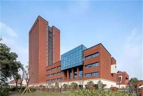 杭州国际高中学校22年国外大学申请成绩排名-杭州朗思教育